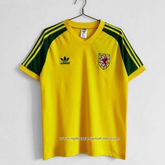 Retro Camisola 2º Pais de Gales 1982